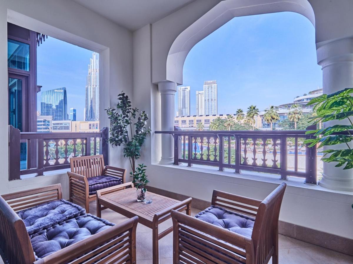 Burj Khalifa Partial View Peak Living Luxury 2Br Souk Al-Bahar Beside Dubai Mall-Golden Homes Exteriör bild