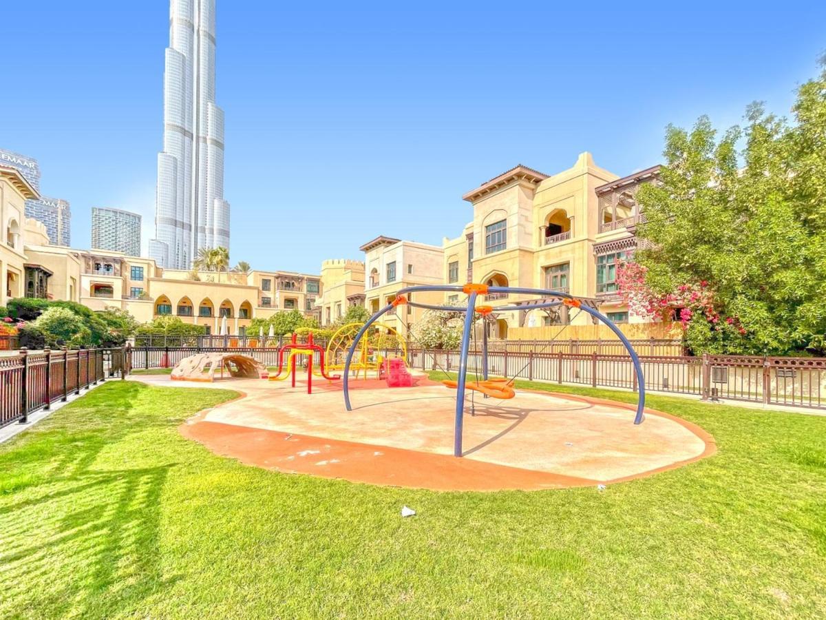 Burj Khalifa Partial View Peak Living Luxury 2Br Souk Al-Bahar Beside Dubai Mall-Golden Homes Exteriör bild