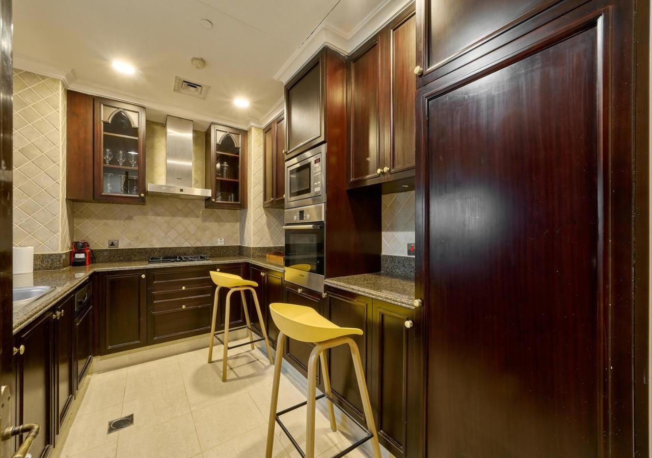 Burj Khalifa Partial View Peak Living Luxury 2Br Souk Al-Bahar Beside Dubai Mall-Golden Homes Exteriör bild